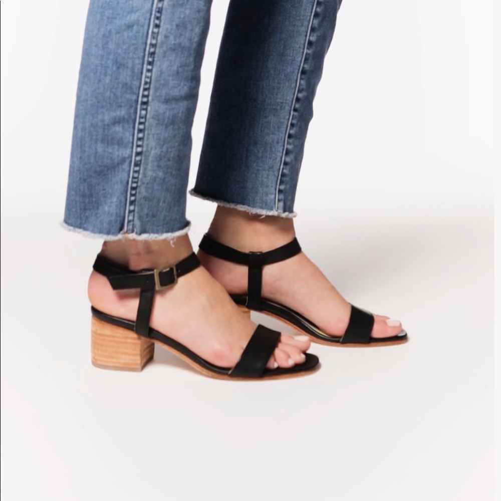 Miso Ko Lucia Block Heel Sandler - never worn!